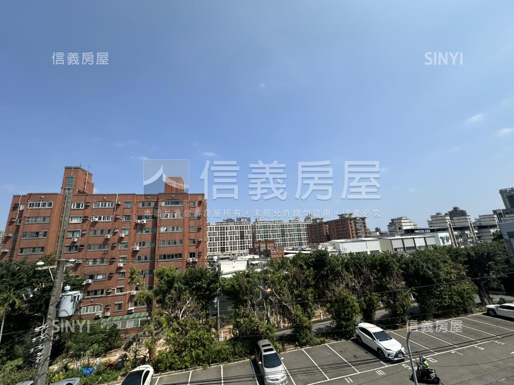 大樓價買安康透天房屋室內格局與周邊環境