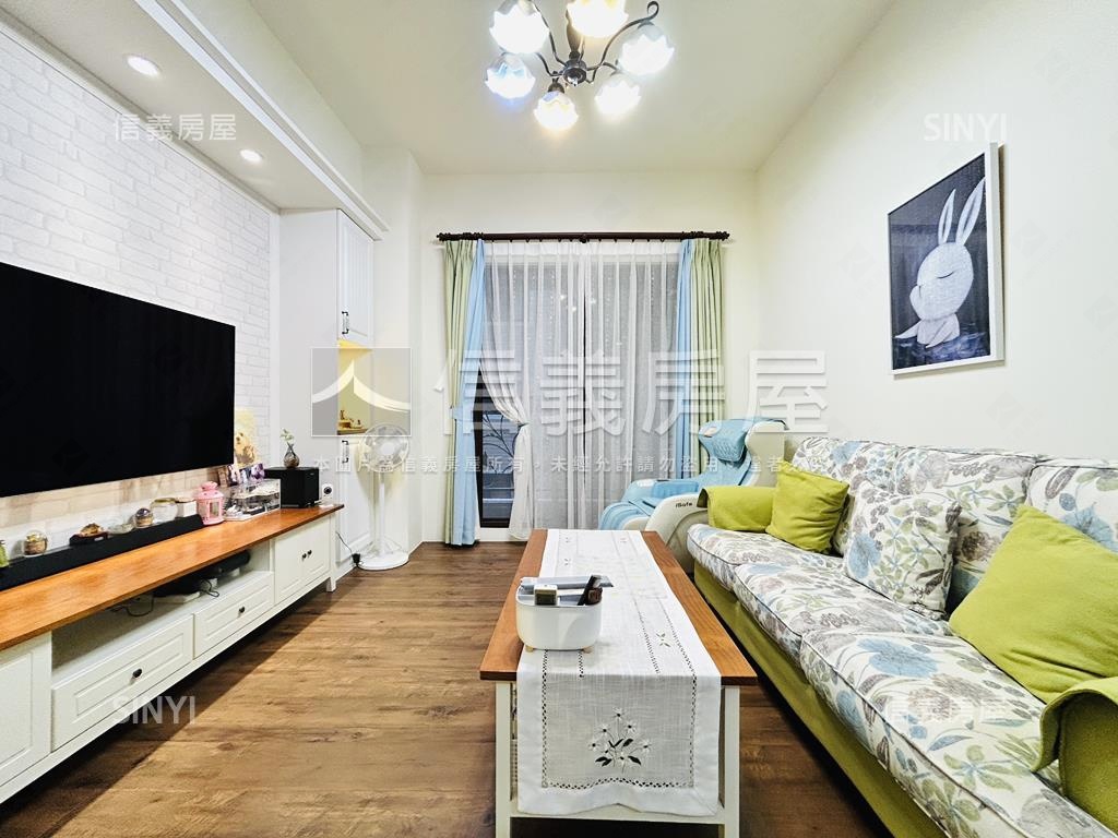 專任品悅豪邸。臻藏兩房房屋室內格局與周邊環境