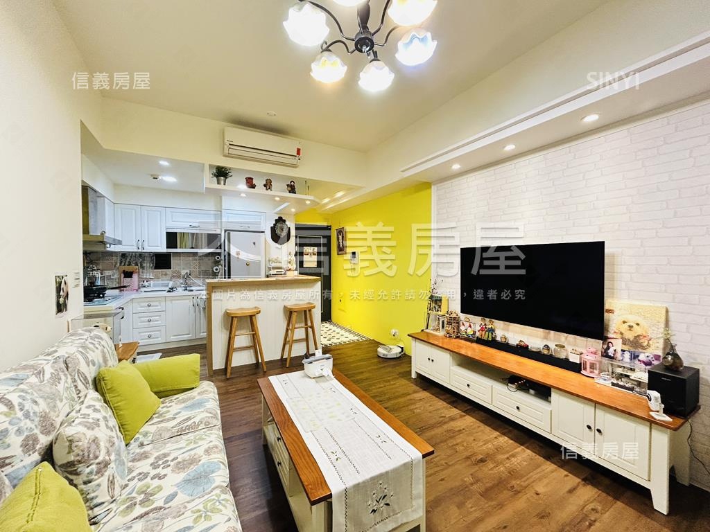 專任品悅豪邸。臻藏兩房房屋室內格局與周邊環境