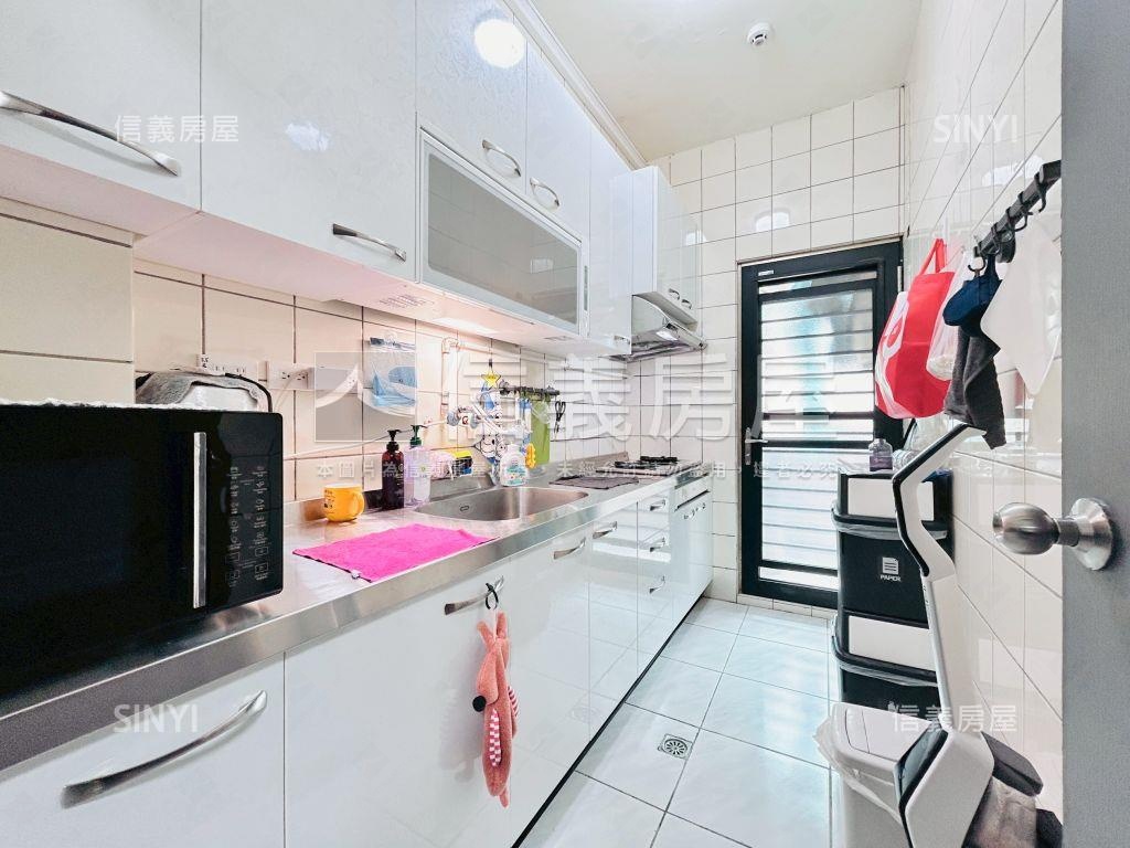 桃園戶政旁美３房房屋室內格局與周邊環境