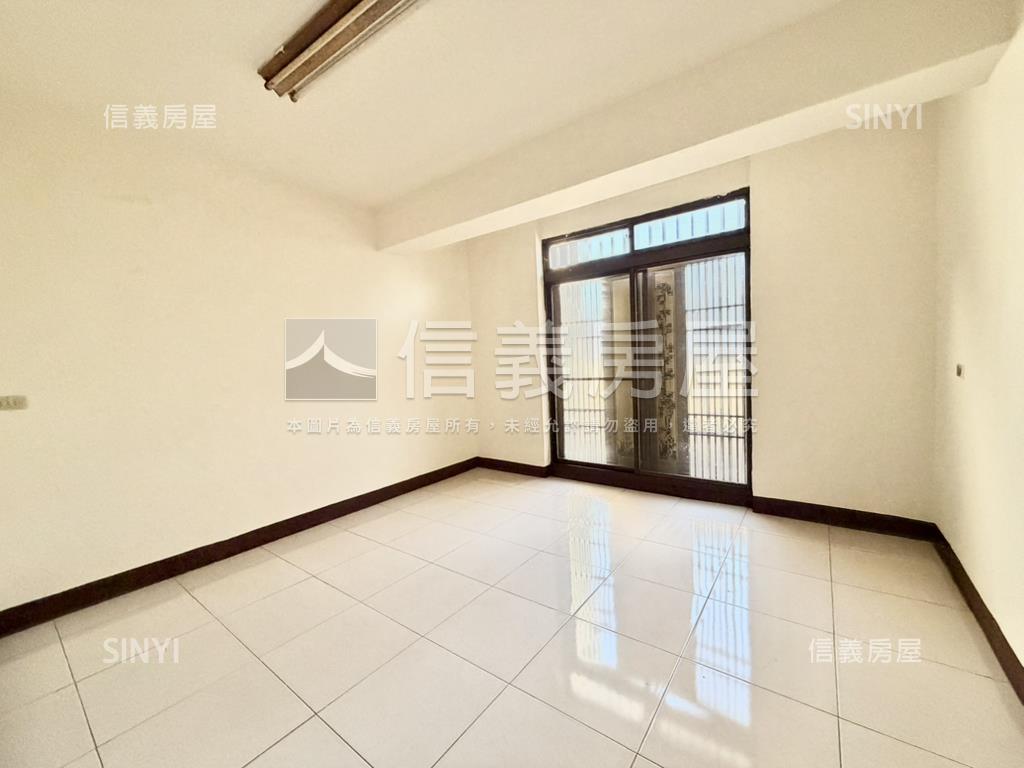 強！雙面臨路東光透天店面房屋室內格局與周邊環境