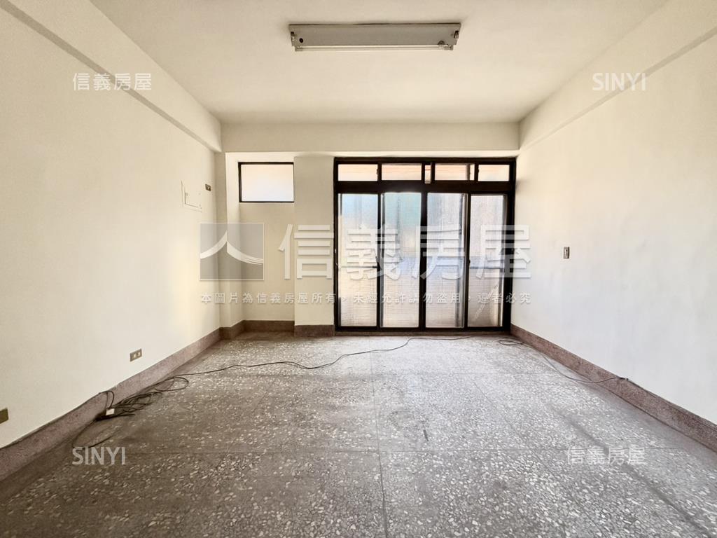 強！雙面臨路東光透天店面房屋室內格局與周邊環境