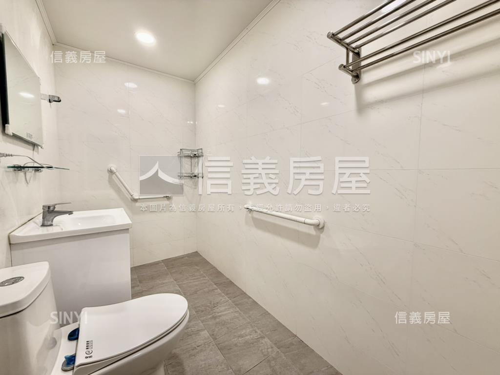 強！雙面臨路東光透天店面房屋室內格局與周邊環境