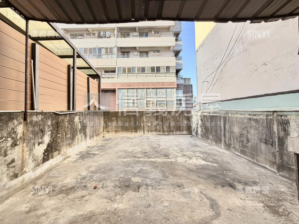 強！雙面臨路東光透天店面房屋室內格局與周邊環境