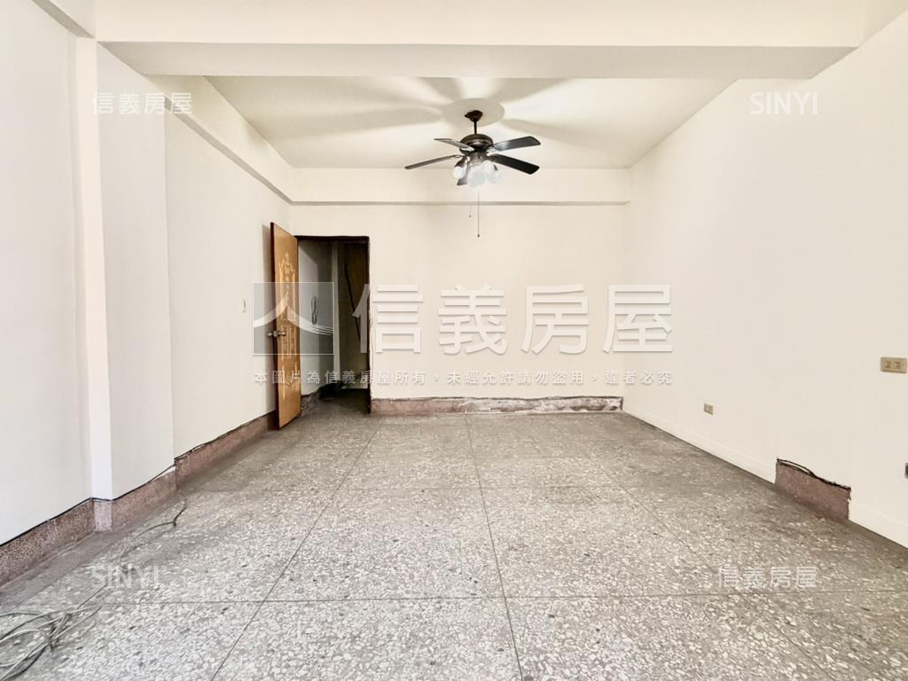 強！雙面臨路東光透天店面房屋室內格局與周邊環境