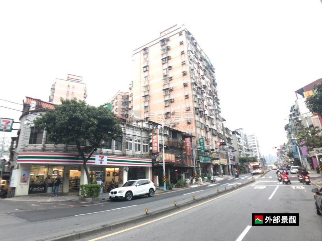 板橋大公園三房車位房屋室內格局與周邊環境