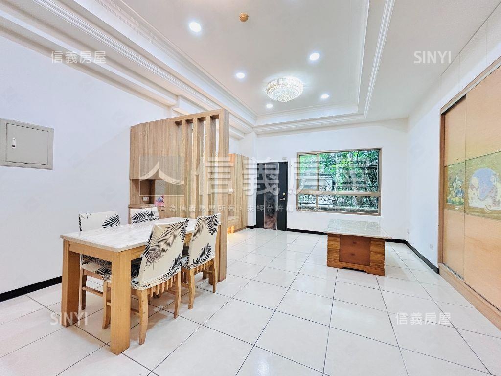 四季區三房車位庭院戶房屋室內格局與周邊環境