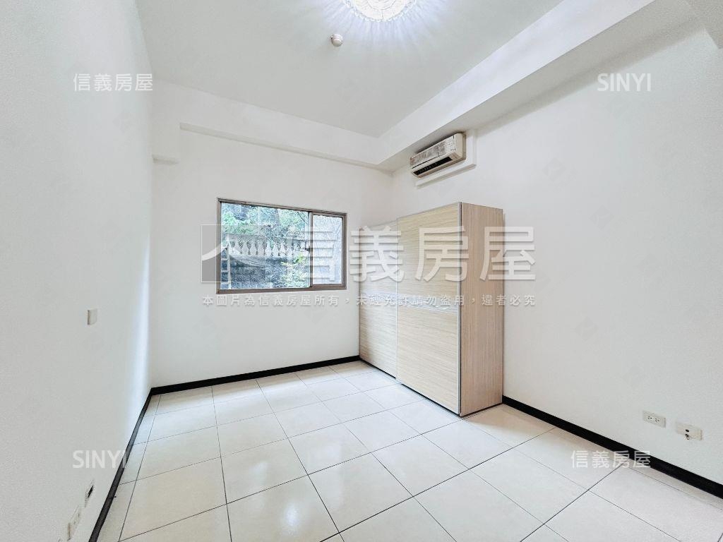 四季區三房車位庭院戶房屋室內格局與周邊環境