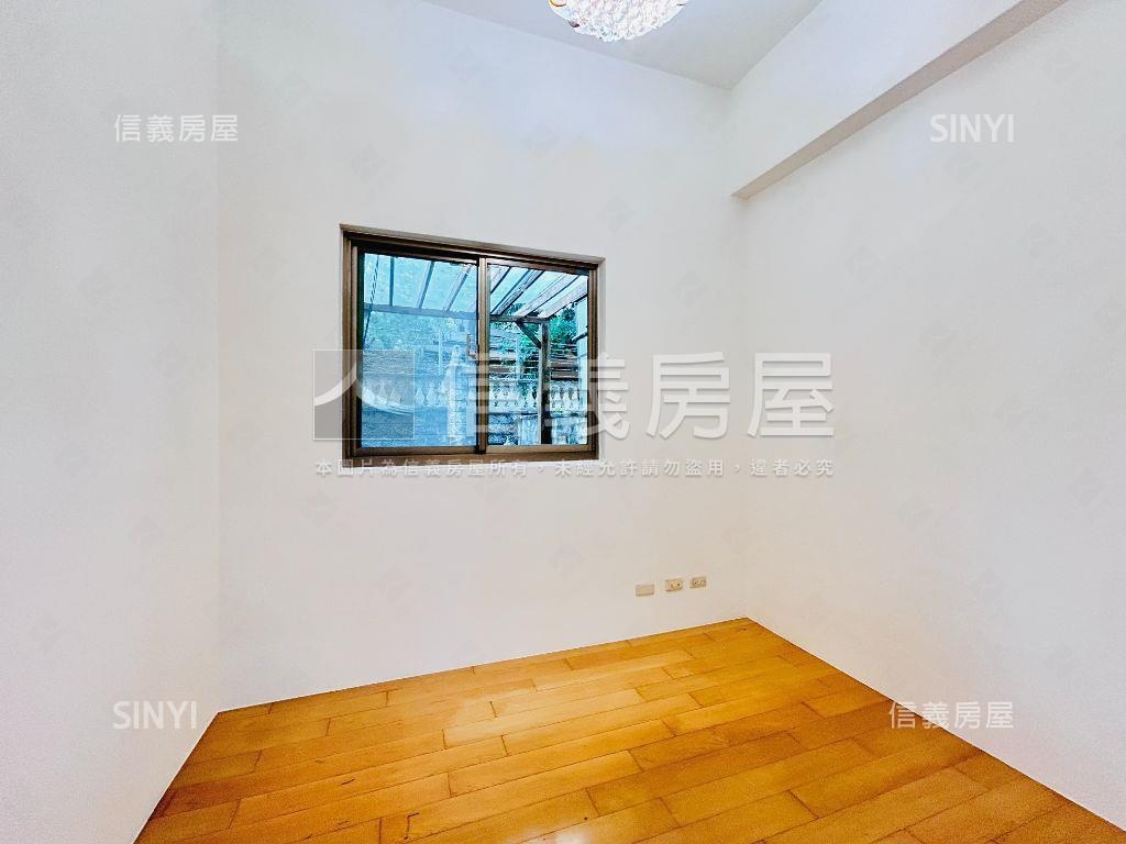 四季區三房車位庭院戶房屋室內格局與周邊環境