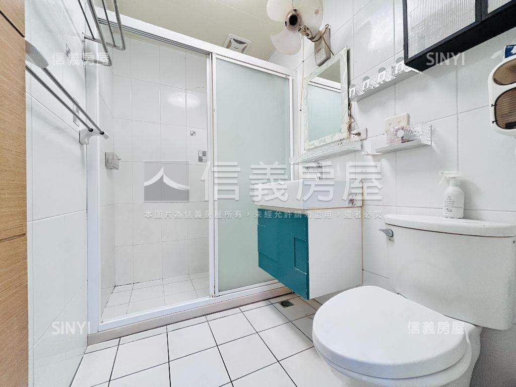 四季區三房車位庭院戶房屋室內格局與周邊環境