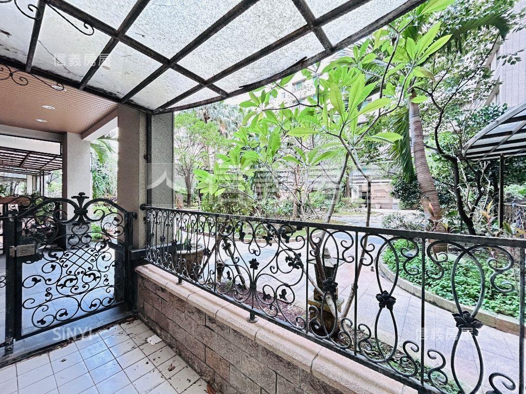 四季區三房車位庭院戶房屋室內格局與周邊環境