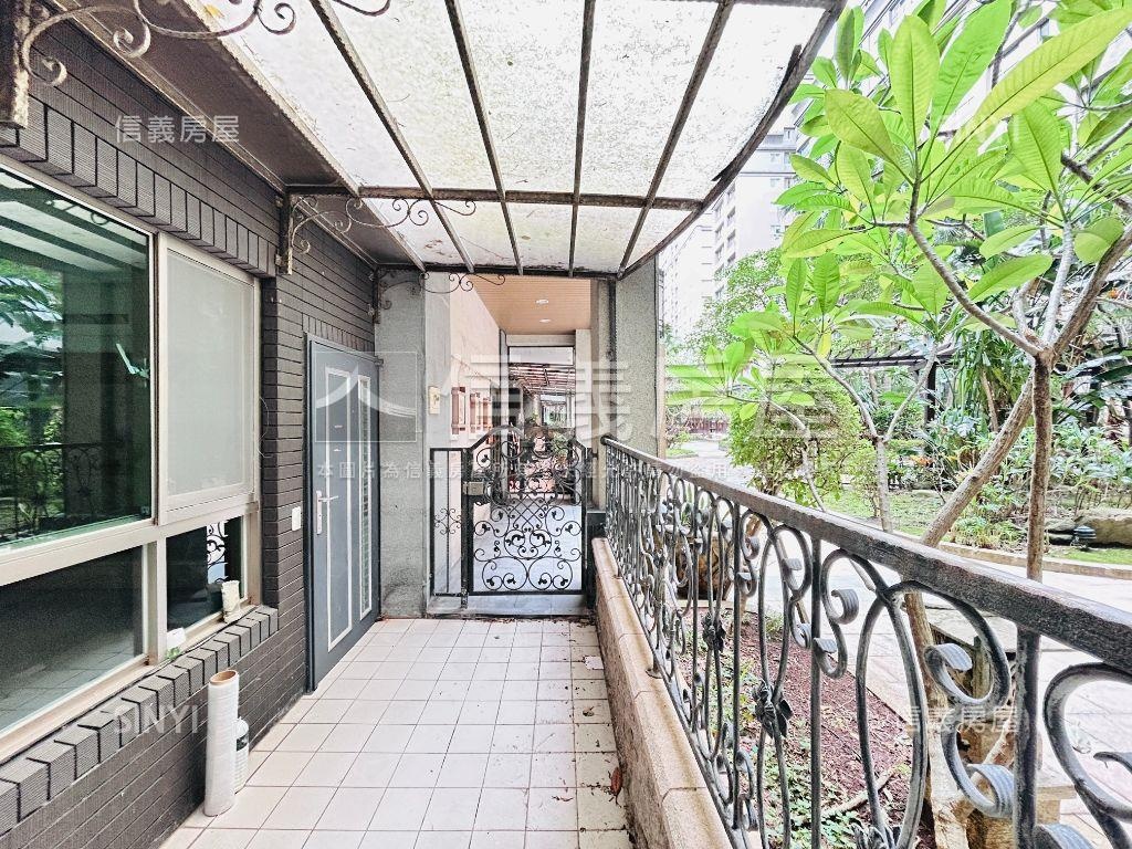 四季區三房車位庭院戶房屋室內格局與周邊環境