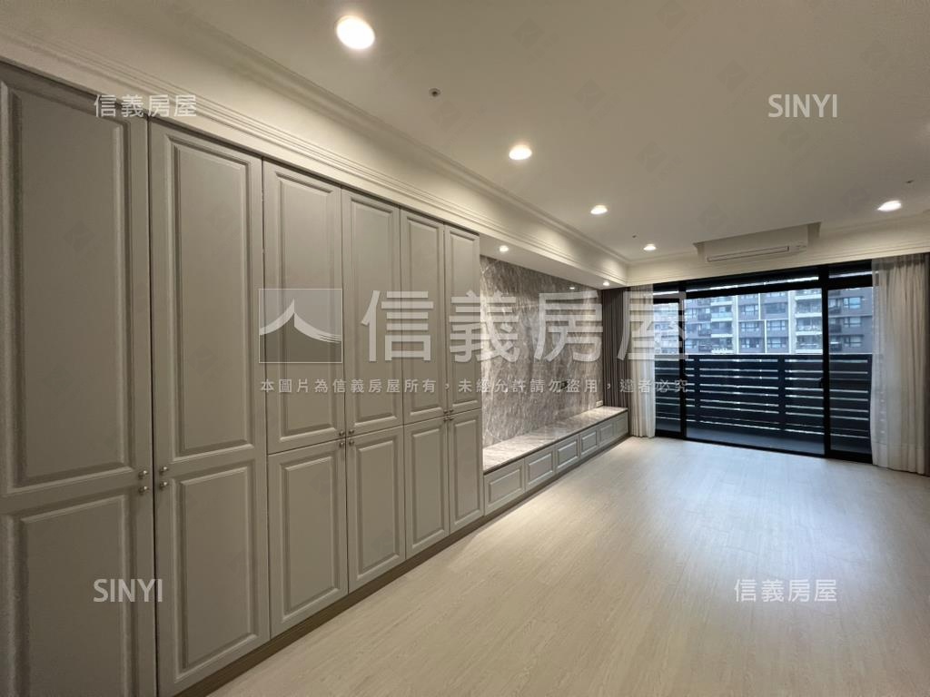 稀有耀東城四房車位房屋室內格局與周邊環境