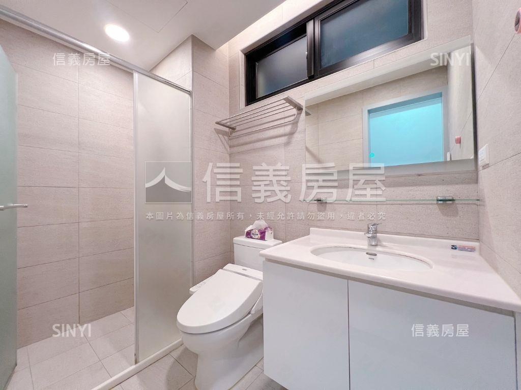 稀有耀東城四房車位房屋室內格局與周邊環境