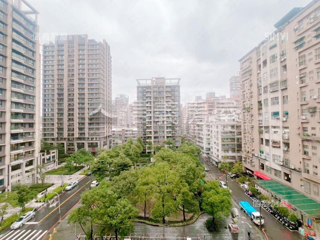 稀有耀東城四房車位房屋室內格局與周邊環境