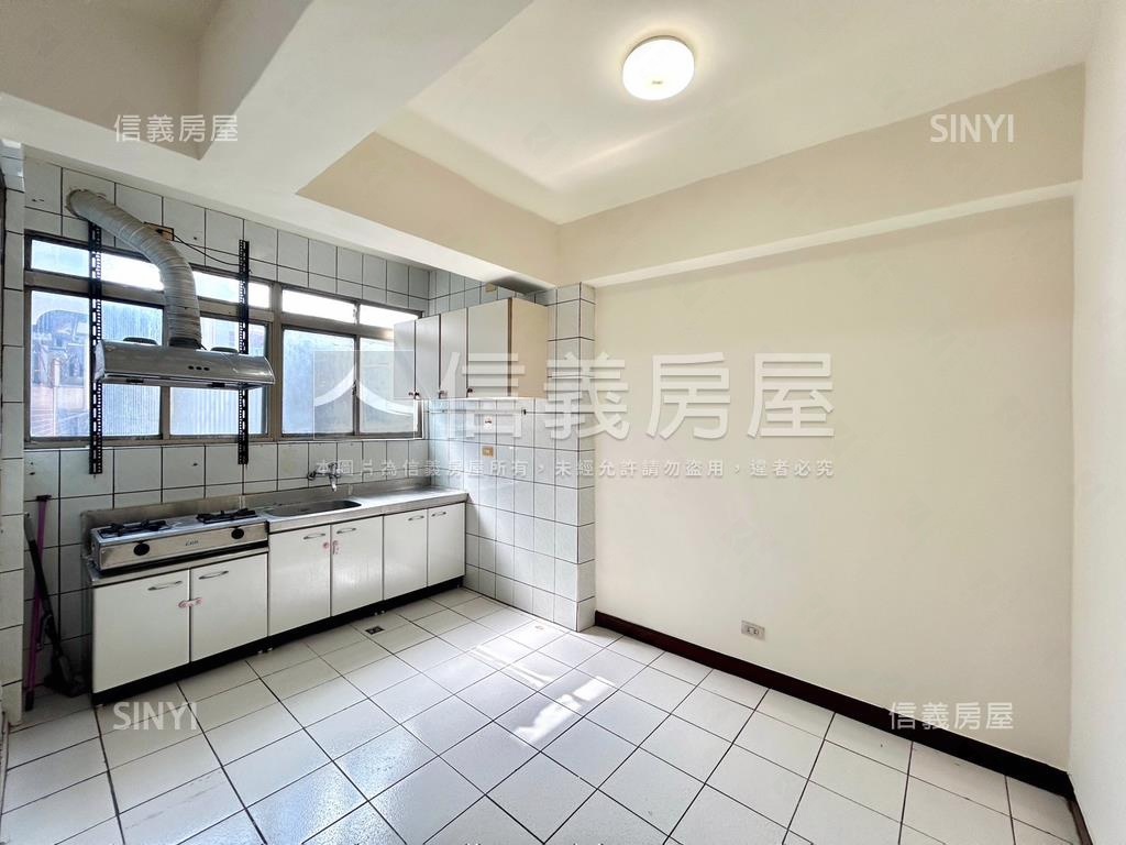 優美採光湳雅華廈房屋室內格局與周邊環境