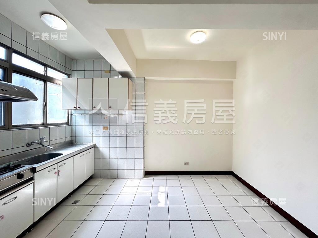 優美採光湳雅華廈房屋室內格局與周邊環境