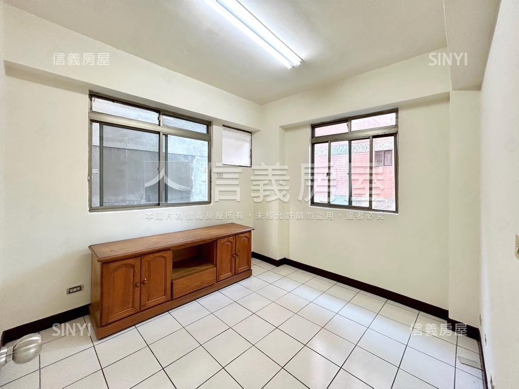 優美採光湳雅華廈房屋室內格局與周邊環境