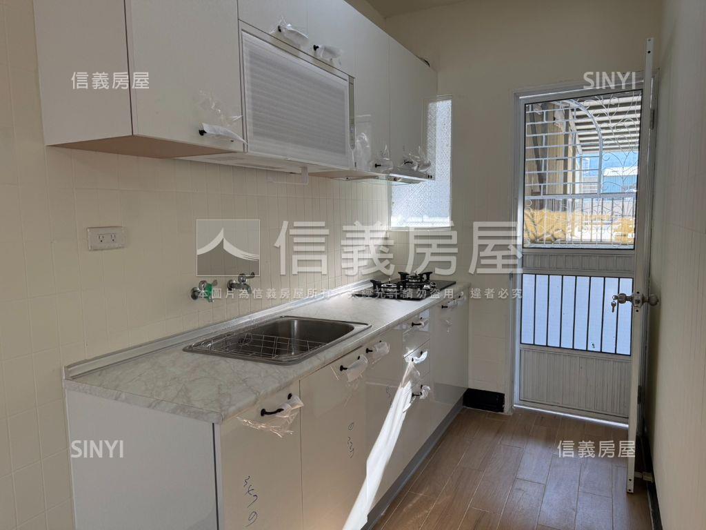 近美術館屋況美低總價三房房屋室內格局與周邊環境