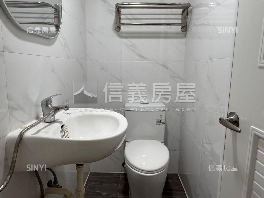 近美術館屋況美低總價三房房屋室內格局與周邊環境