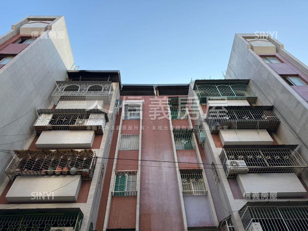 近美術館屋況美低總價三房房屋室內格局與周邊環境