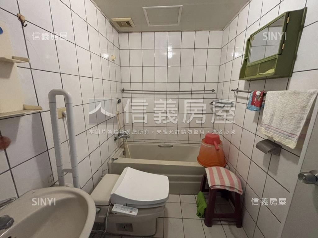 文藻鼎中商圈超值大三房房屋室內格局與周邊環境