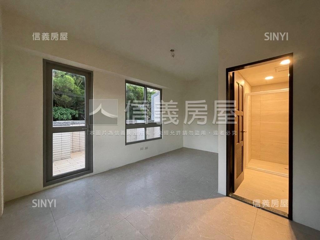 雲水綠境坪頂路電梯透天唷房屋室內格局與周邊環境