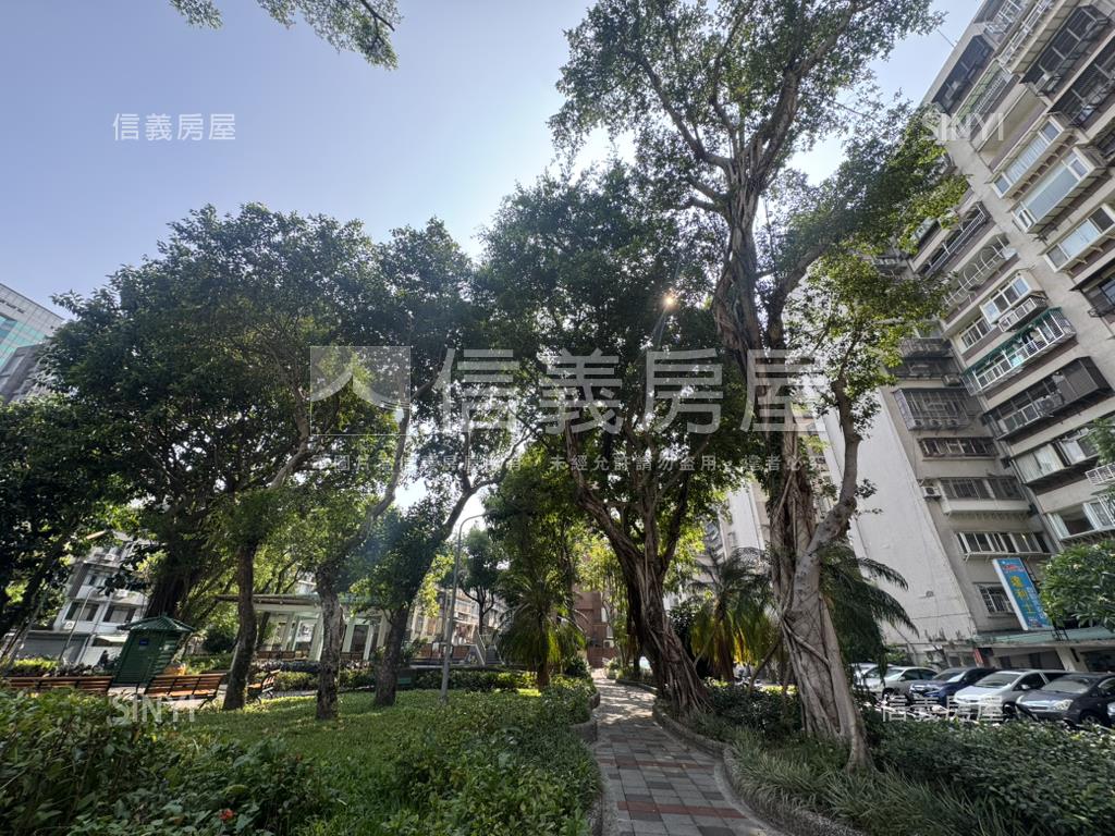忠駝美裝潢三房房屋室內格局與周邊環境