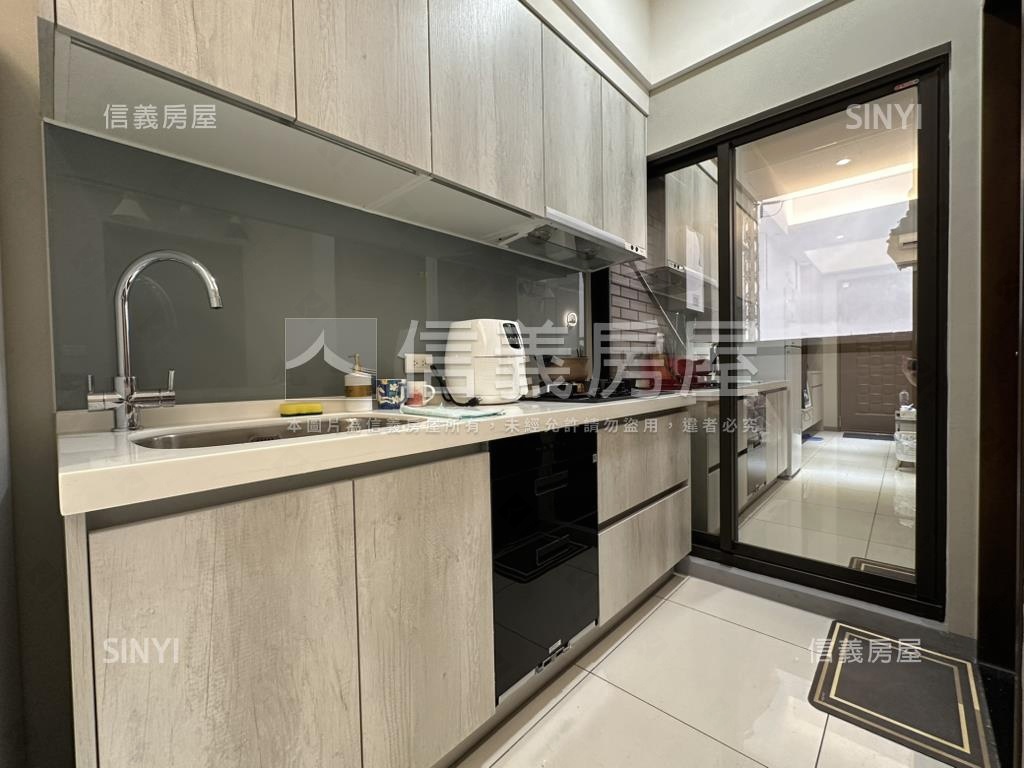 新航棧２房雙衛車位房屋室內格局與周邊環境