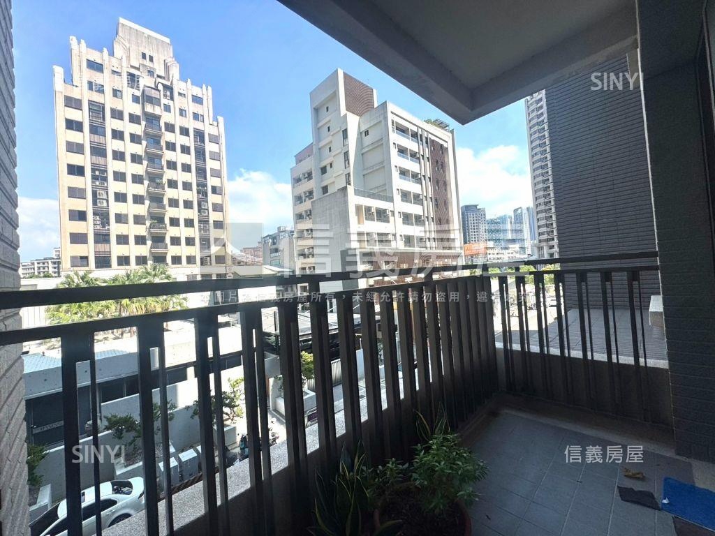 １２期雅砌三房三衛雙車位房屋室內格局與周邊環境