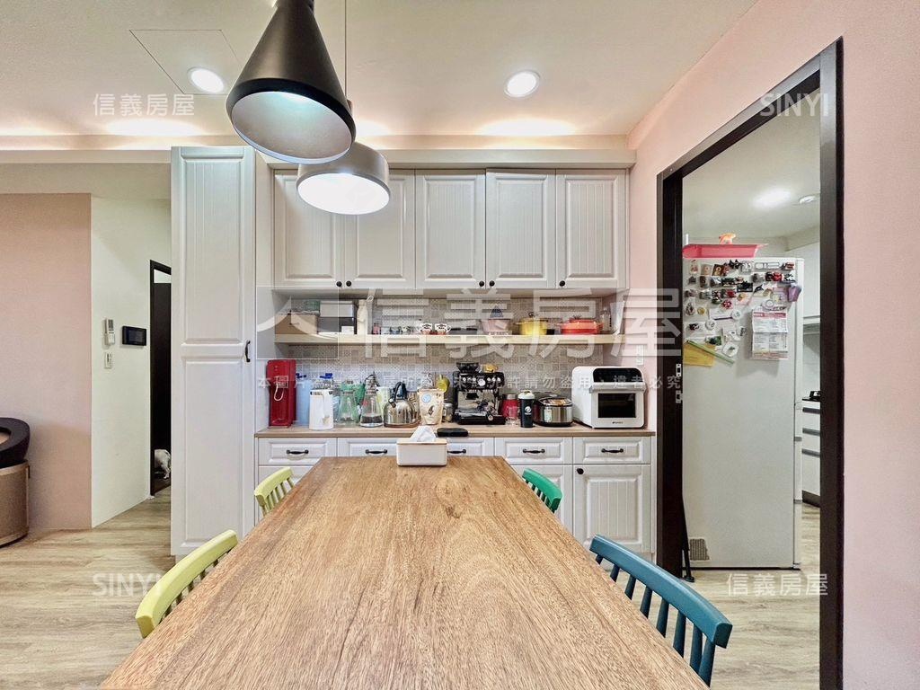 專任雙學苑高樓西南大三房房屋室內格局與周邊環境