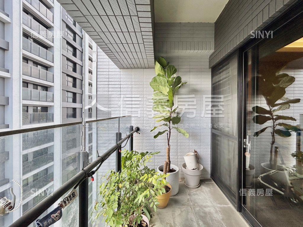 專任雙學苑高樓西南大三房房屋室內格局與周邊環境