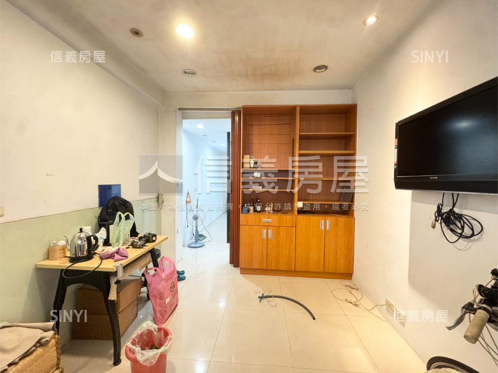 近公園頂泰順頂加房屋室內格局與周邊環境