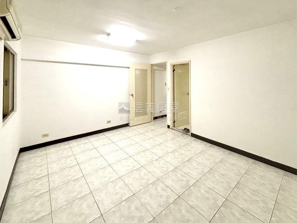 大智街稀有挑高一樓房屋室內格局與周邊環境