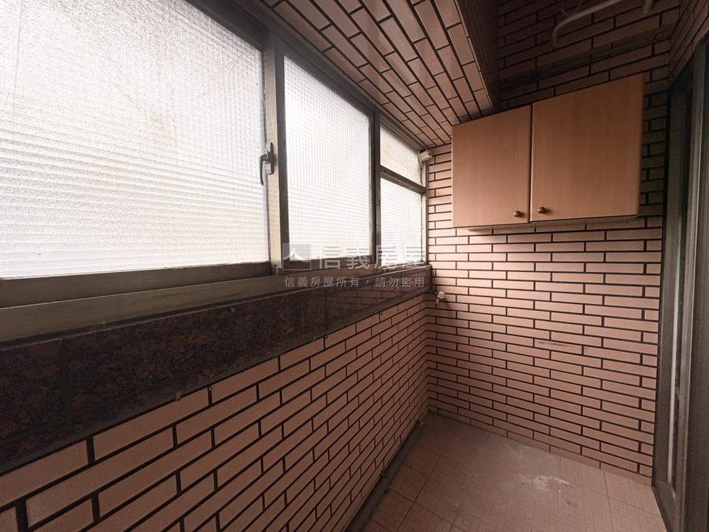 中和花園廣場小資宅房屋室內格局與周邊環境