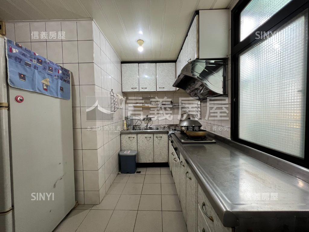 森呼吸｜公園旁方正二樓房屋室內格局與周邊環境