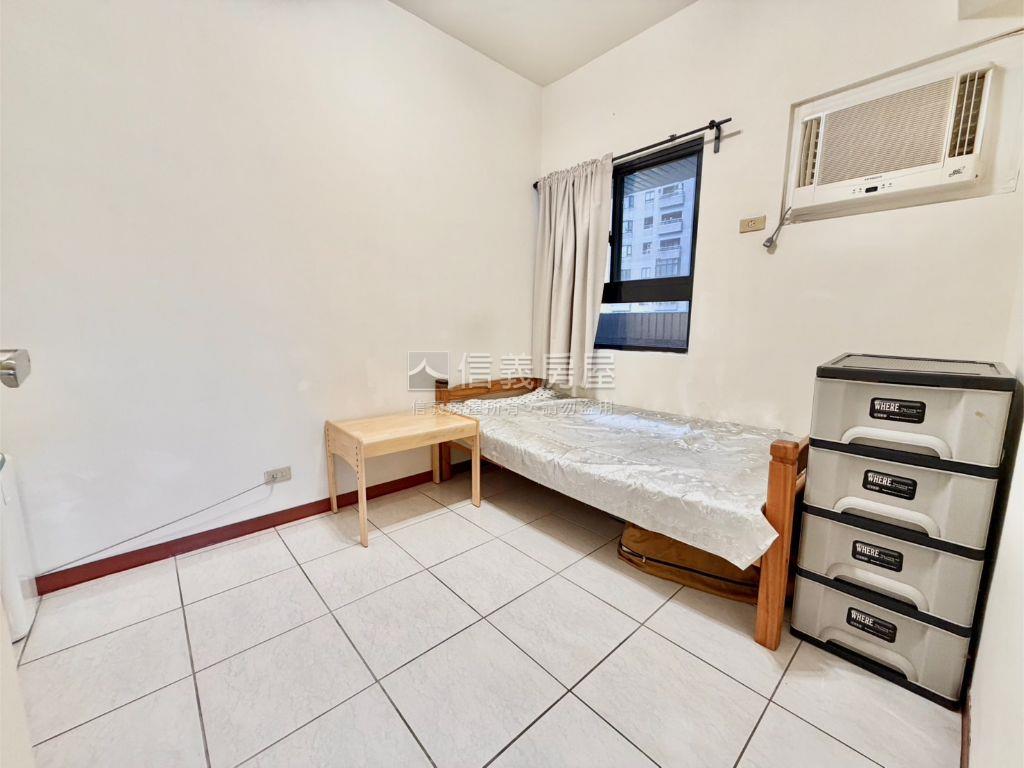 宏國大鎮三房平面車位房屋室內格局與周邊環境
