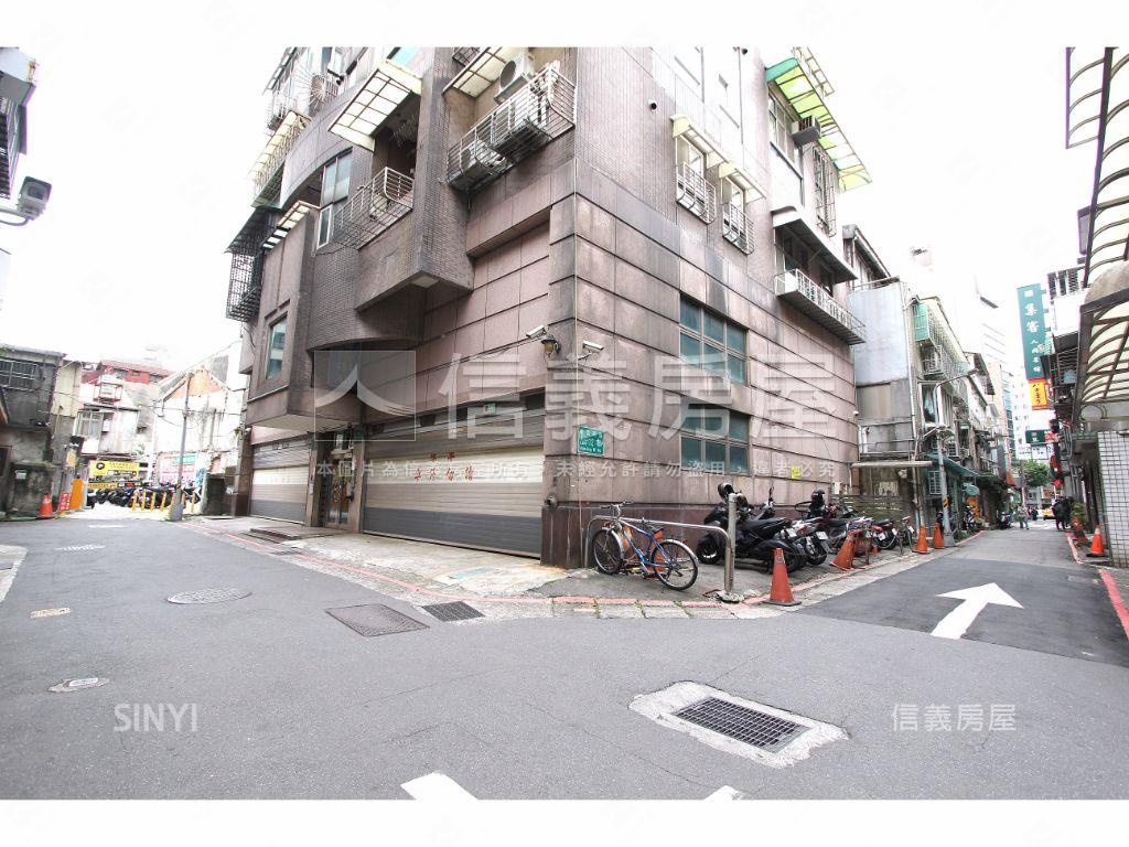 中山南西機械車位房屋室內格局與周邊環境