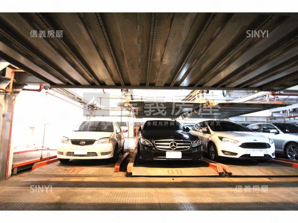 中山南西機械車位房屋室內格局與周邊環境
