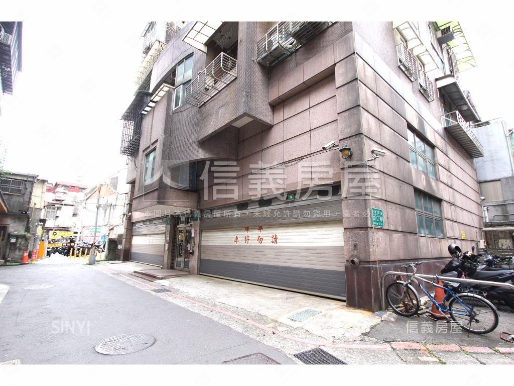 中山南西機械車位房屋室內格局與周邊環境