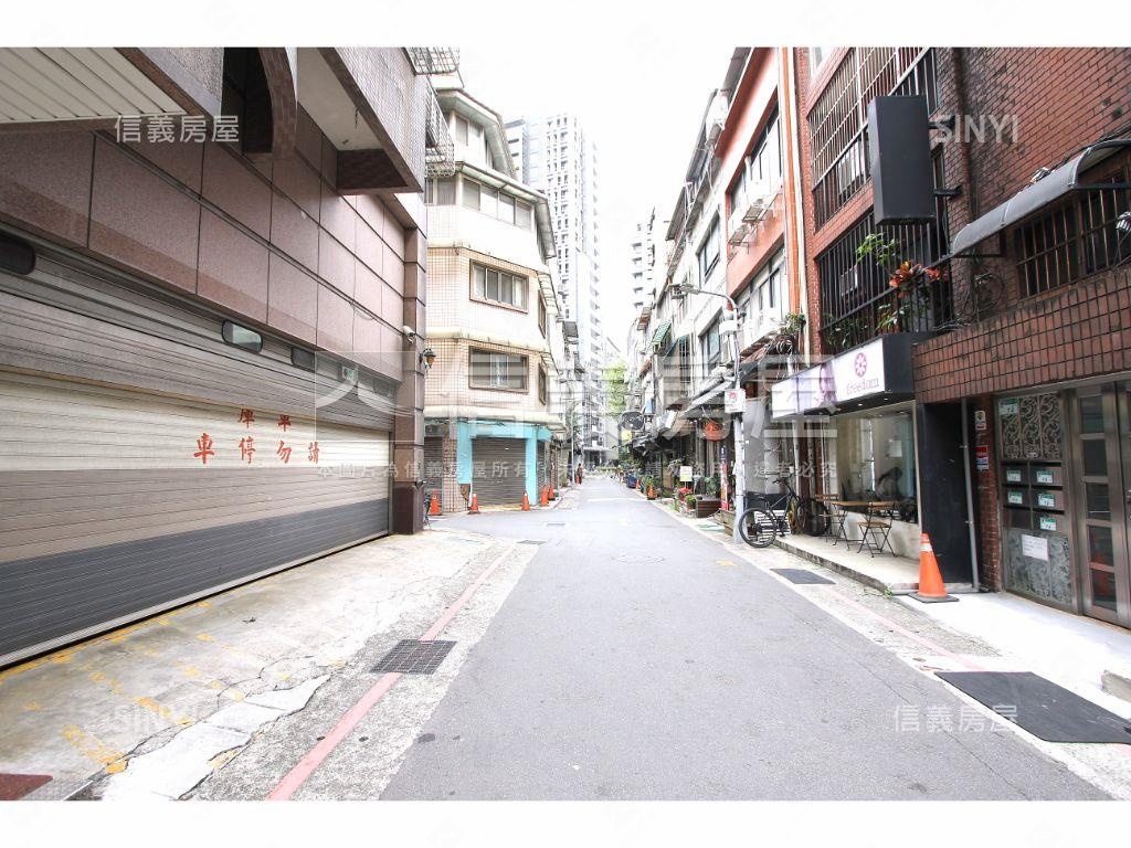 中山南西機械車位房屋室內格局與周邊環境