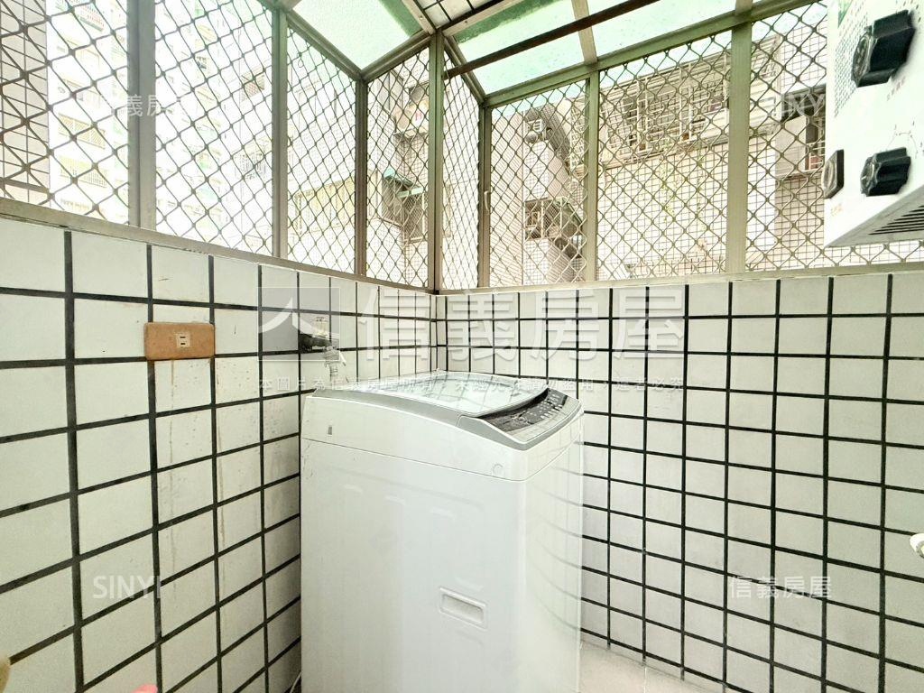 鼎山商圈三房車位房屋室內格局與周邊環境