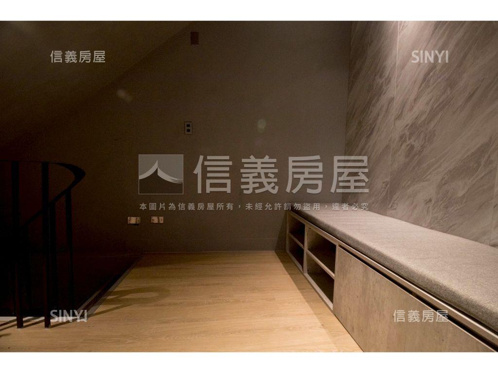 精誠中港面寬五米裝潢店面房屋室內格局與周邊環境