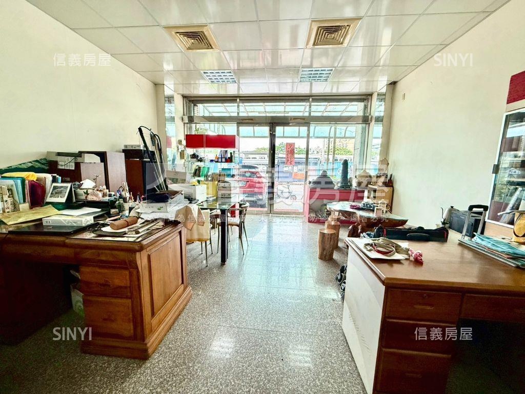 新農街邊間電梯透天房屋室內格局與周邊環境