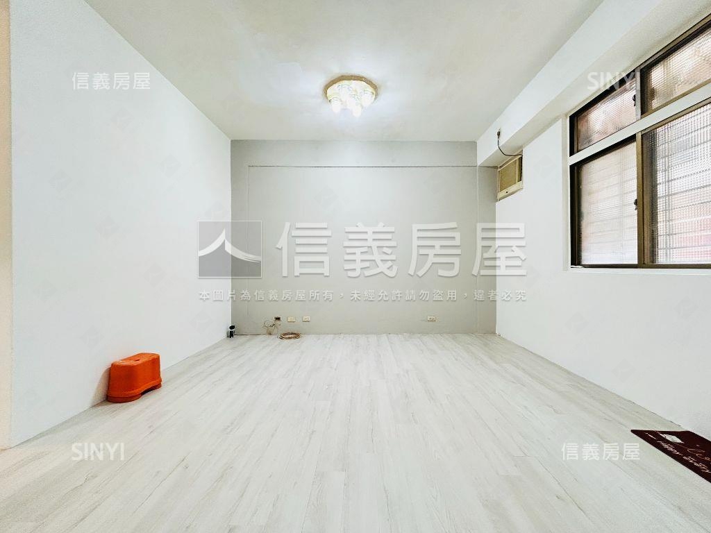 近捷運龍門商圈面寬一樓房屋室內格局與周邊環境