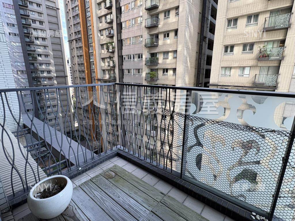 耶魯雲翠風雅三房房屋室內格局與周邊環境