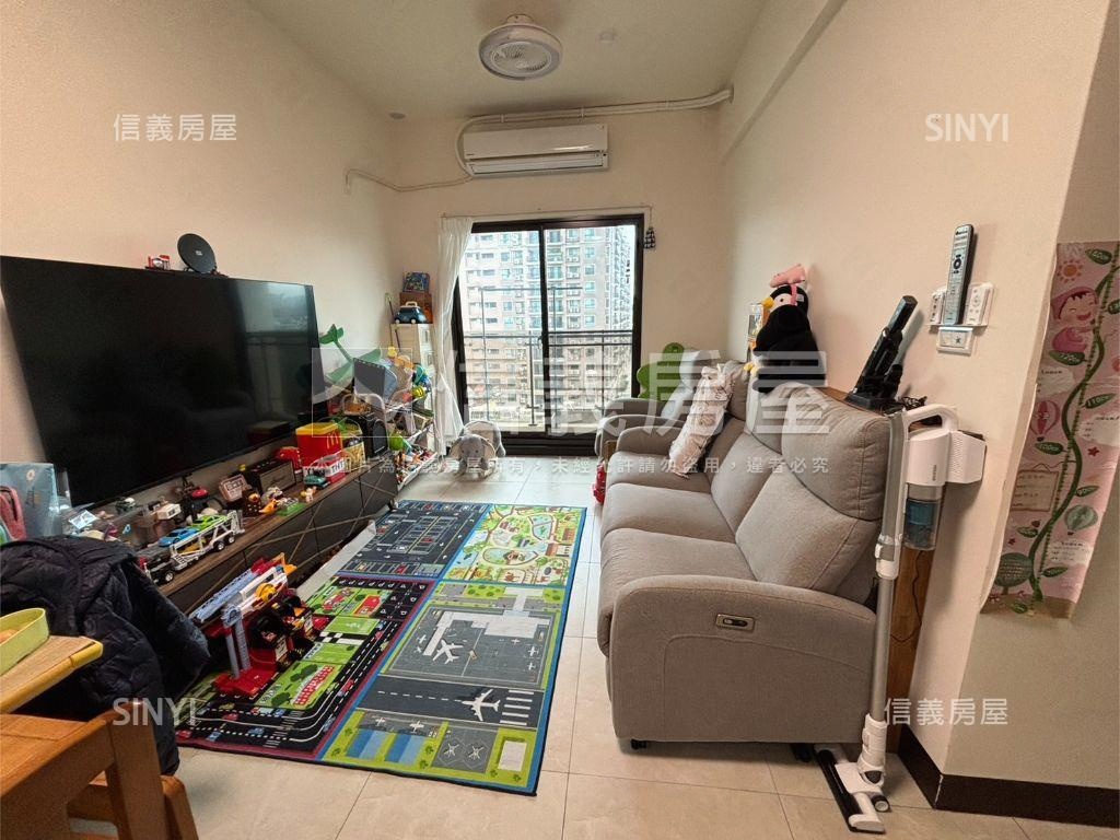 讚欸三面採光三房平面車位房屋室內格局與周邊環境