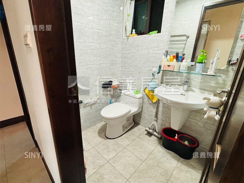 讚欸三面採光三房平面車位房屋室內格局與周邊環境