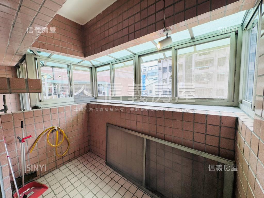 低總價成家三房車位房屋室內格局與周邊環境