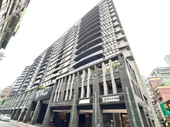 大威峰高樓三房全新未住過